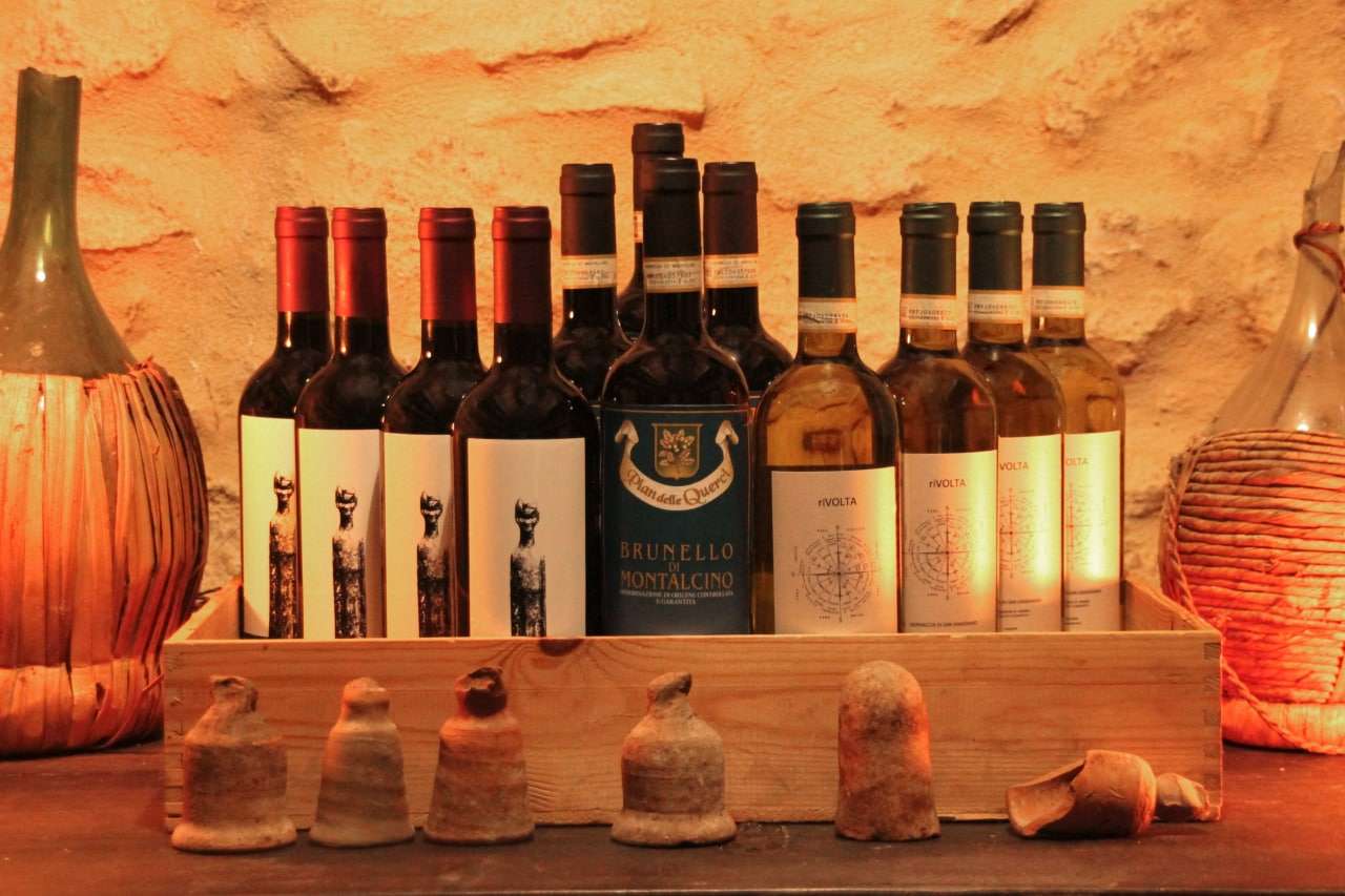 vino rosso brunello, rosso biologico e vernaccia biologica vena di vino volterra